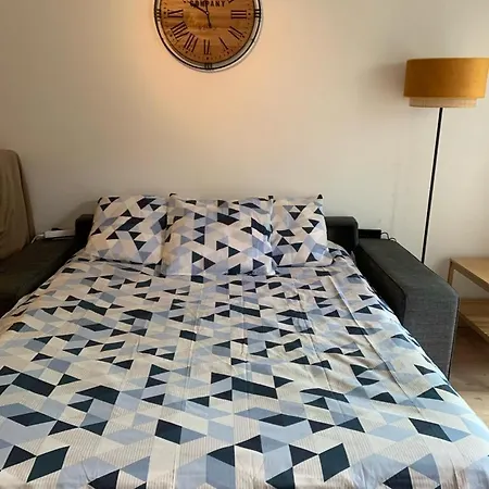 Apartment Superbe Studio Plein Pied Grand Jardin A 500m De La Plage Antibes